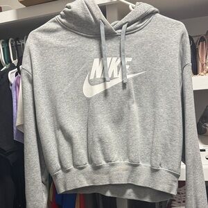 Women’s oversized crop graphic hoodie